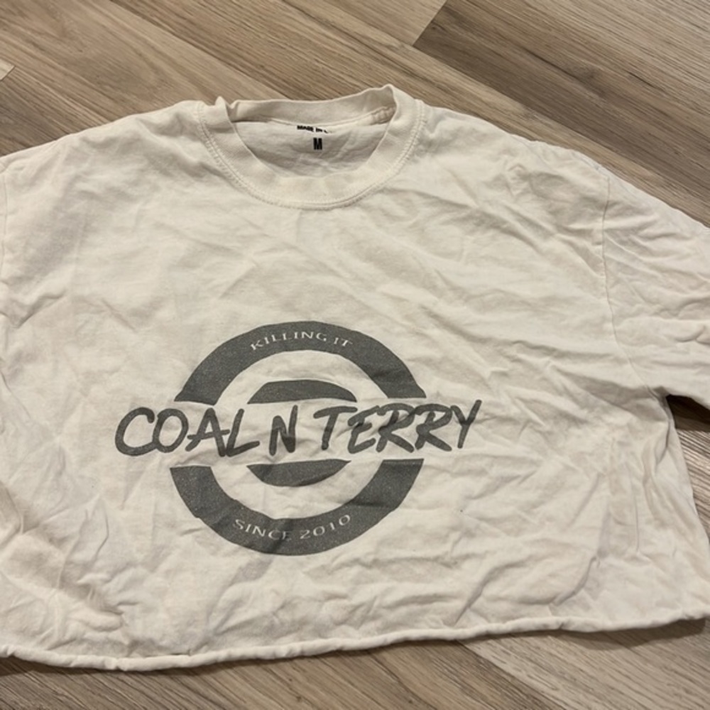 crop top‎ - Picture 2 of 2